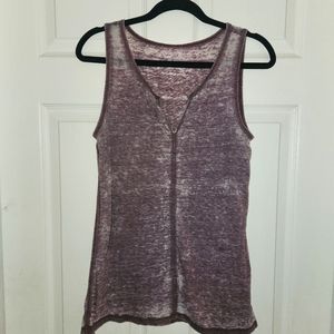 Sleeveless V-neck Top